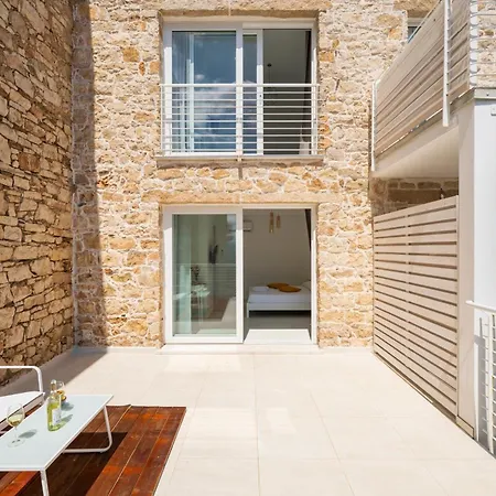 Pietra Di Luna Domo 3*